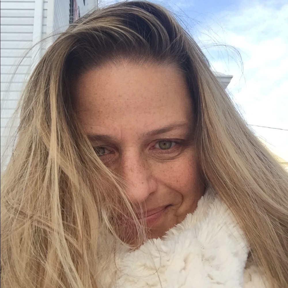 Meet your Posher, Julie